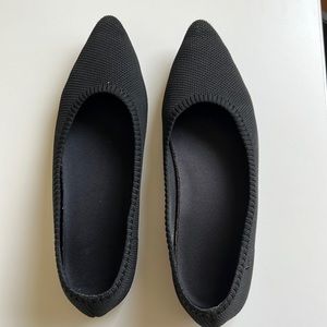 Vivaia Pointed Toe Ballet Flat